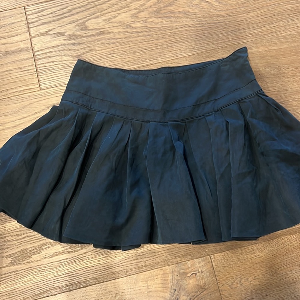 Black pleated free people skirt